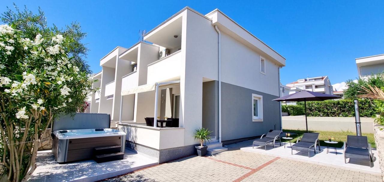 Fantasy Classic Maisonette II Novalja Exterior foto